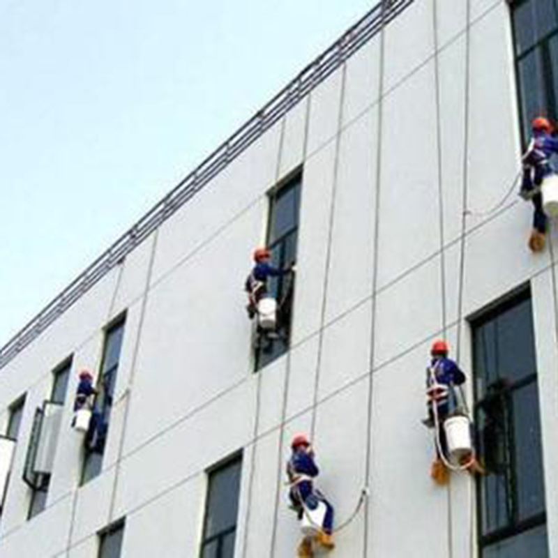 外墙工程作业中-01